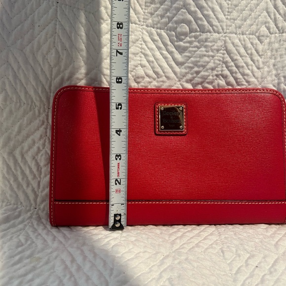 Dooney & Bourke Saffiano Leather Wristlet Red Zip Around Tassel Logo Card Slots - Picture 3 of 9